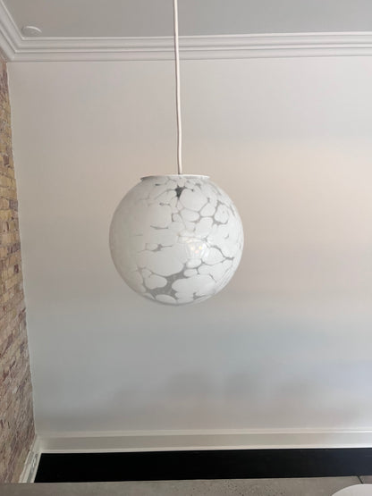 White 'Moon' Murano pendant lamp, 20 cm
