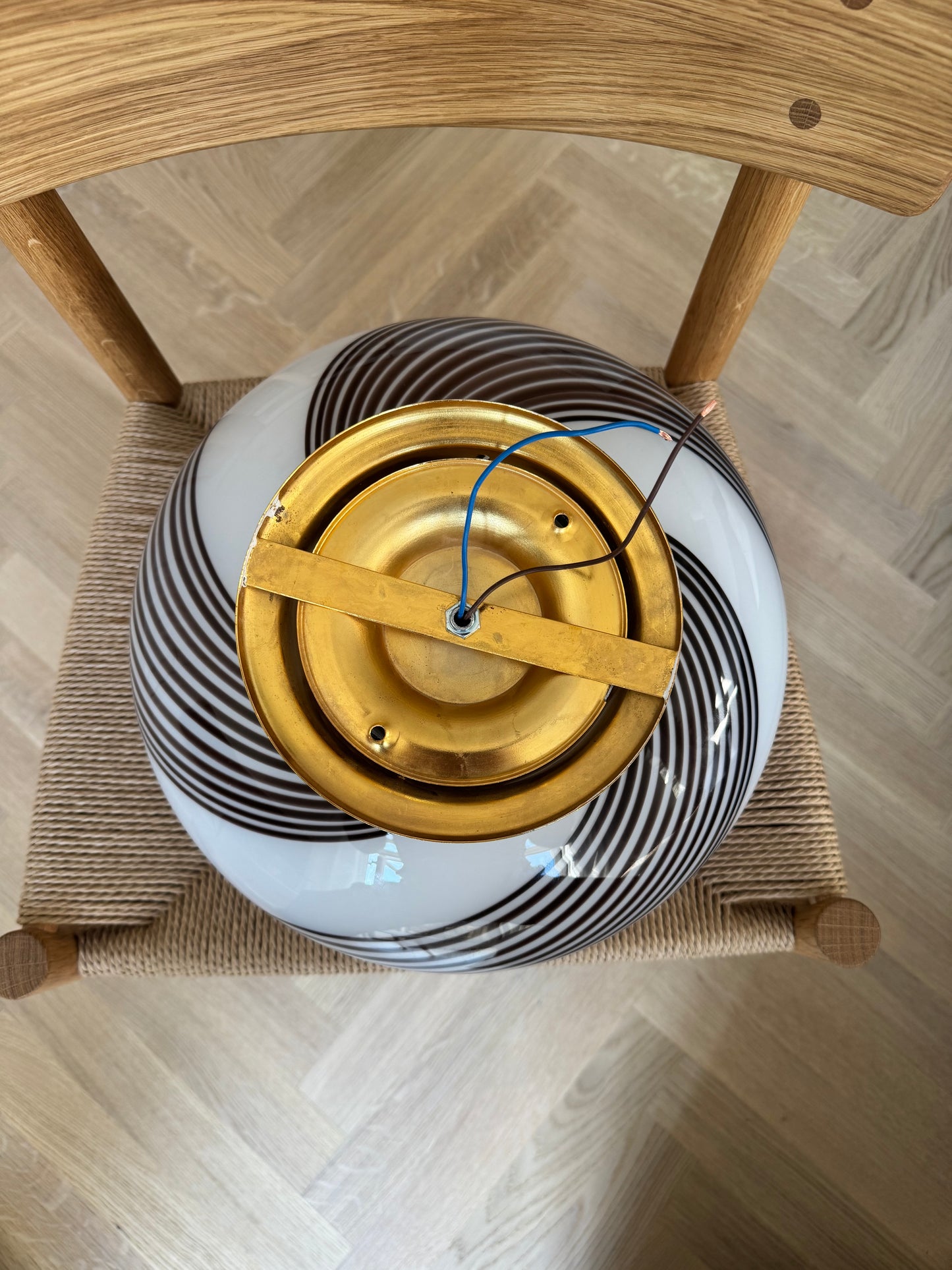 Tivoli plafond med brun swirl, 35 cm