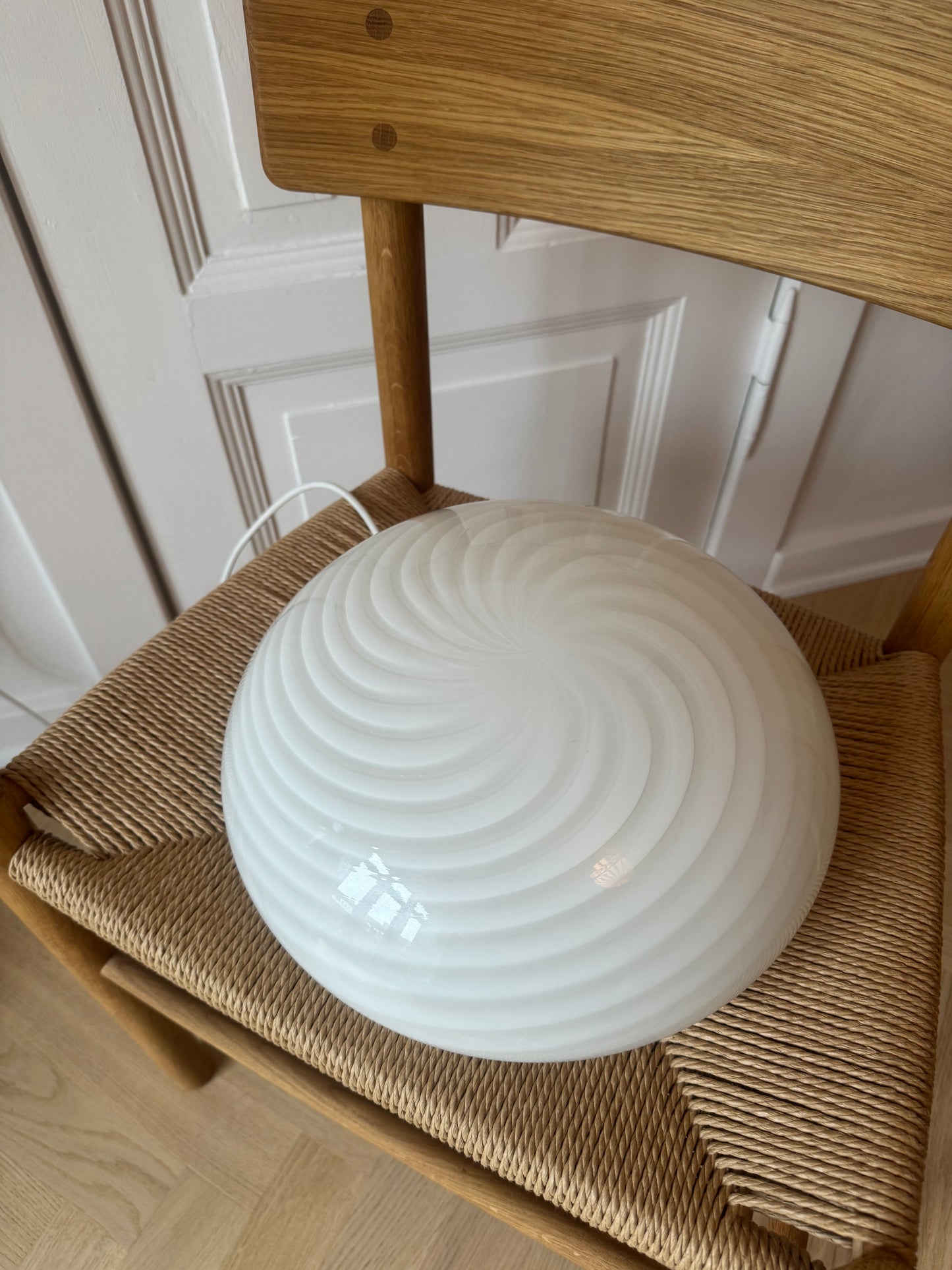 Smuk Vintage Murano plafond med hvid klassisk swirl, 30 cm