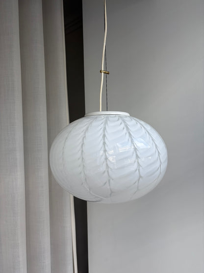 Smuk hvid vintage Murano peacock pendel, 37 cm