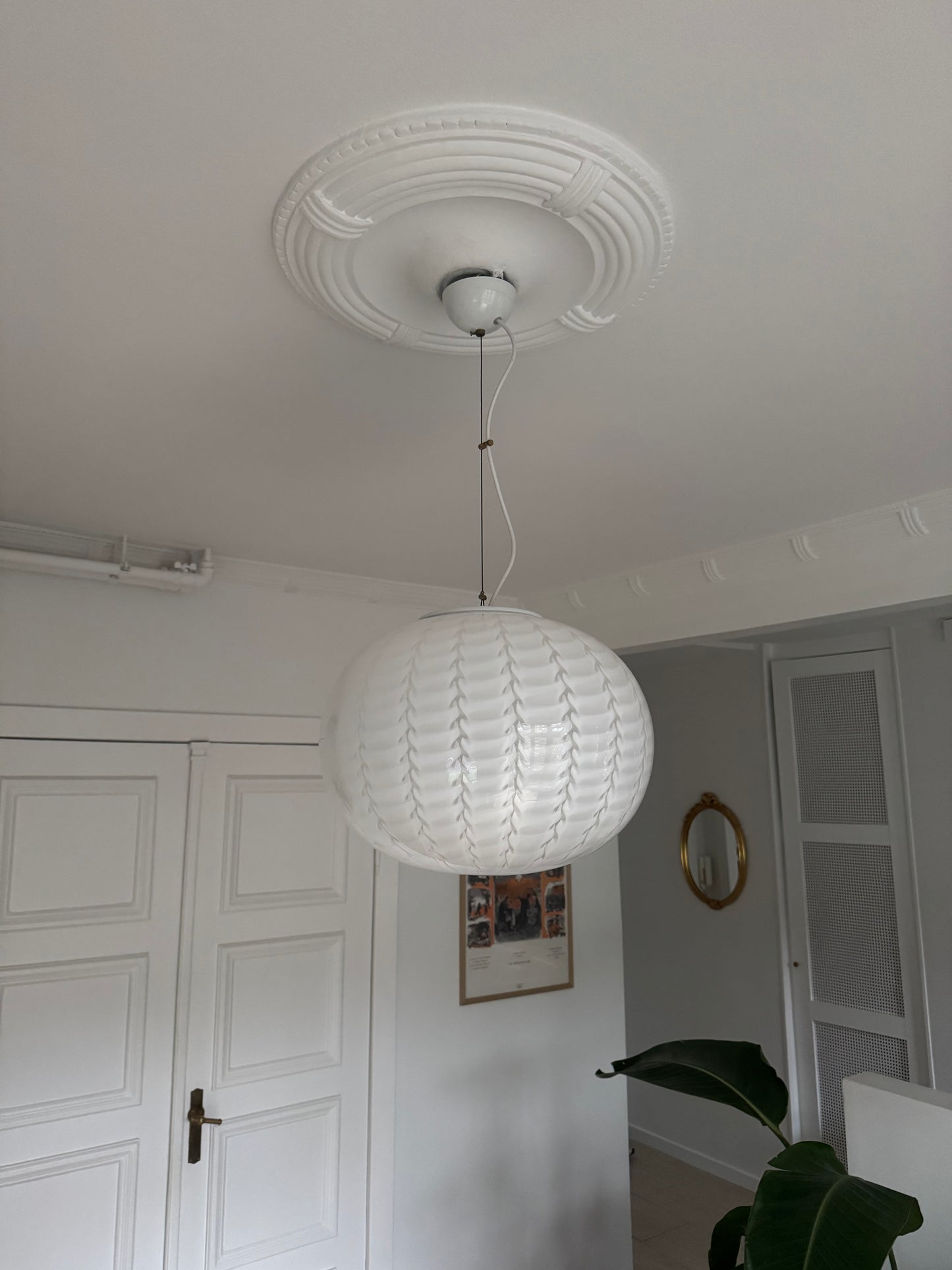 Vintage Murano pendant with peacock swirl, 43 cm