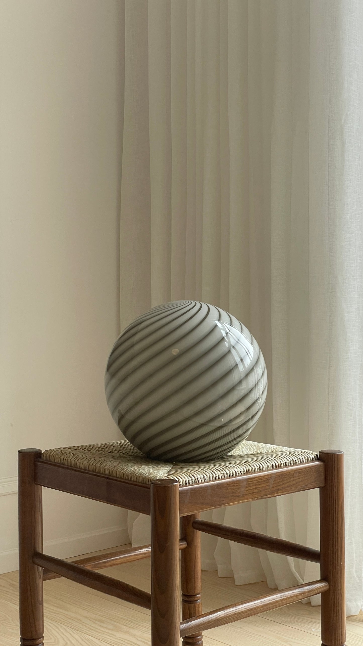 Murano pendel lampe i grå og hvid swirl, 30 cm