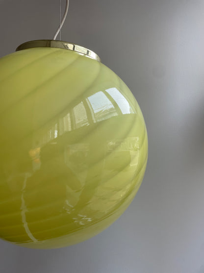 Stor Murano pendel med gul swirl, 40 cm