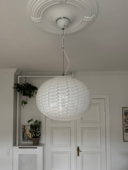 Vintage Murano pendant with peacock swirl, 43 cm