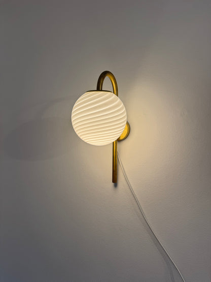 Murano wall lamp with glass in white classic swirl