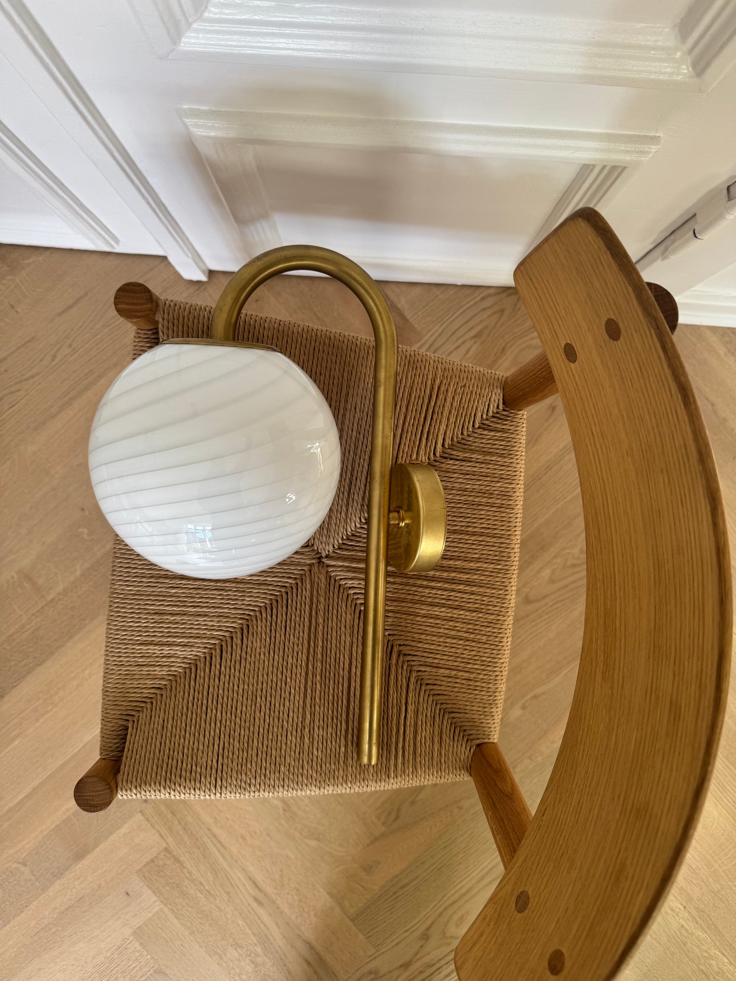 Murano væglampe i hvid klassisk swirl, 43 cm høj (På forespørgsel)