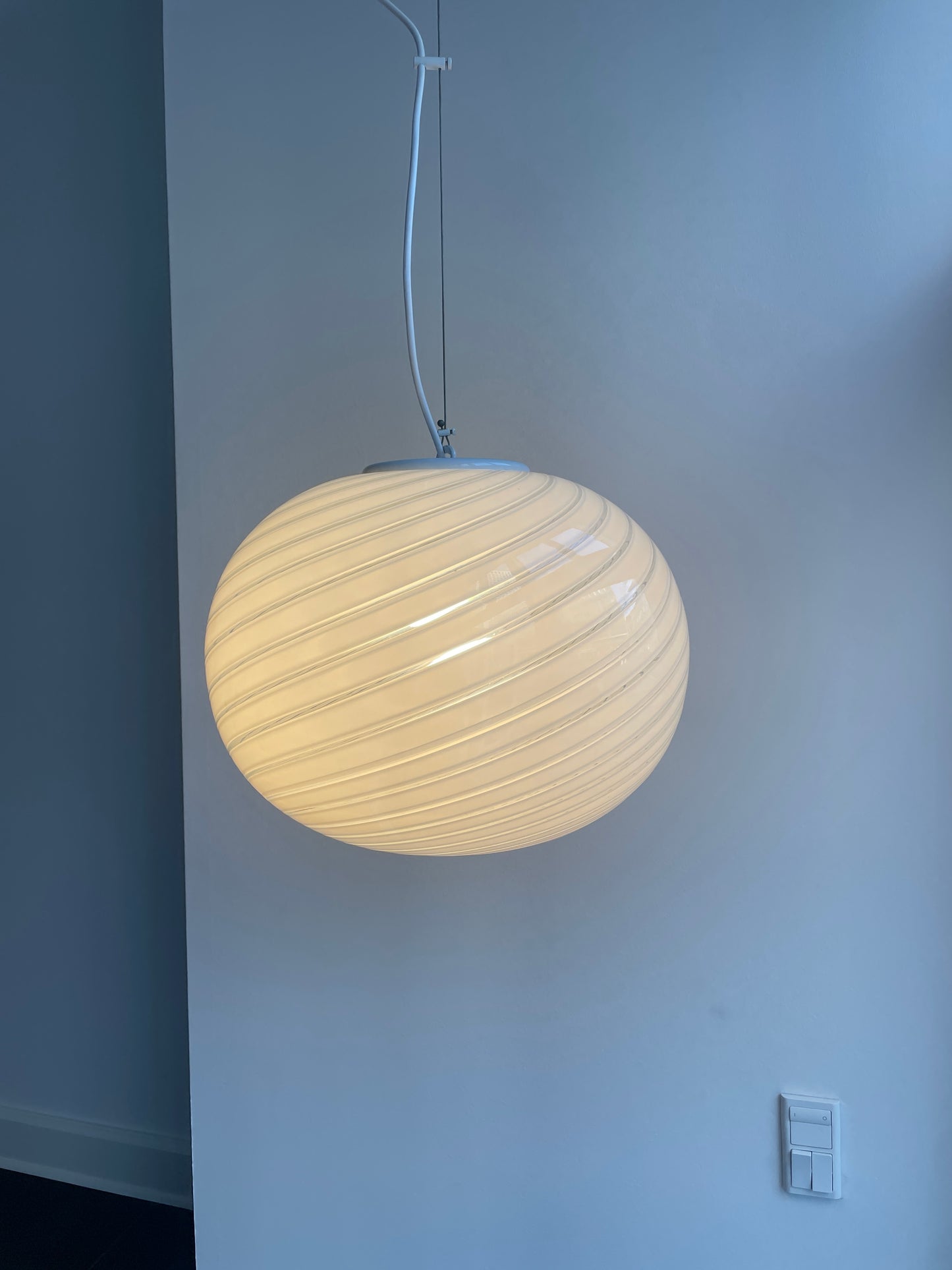Hvid Murano pendel med hvid top, 40 cm