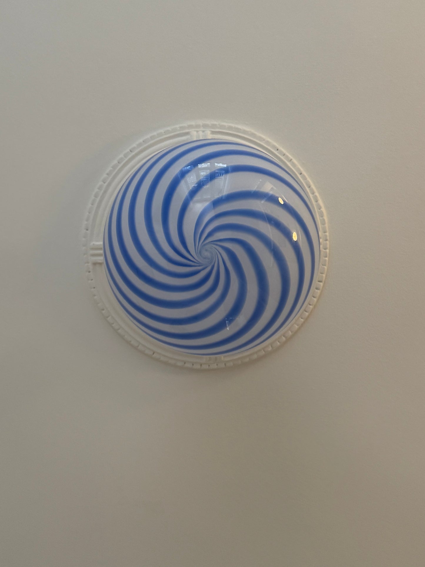 Murano rund pendel med blå swirl, 30 cm