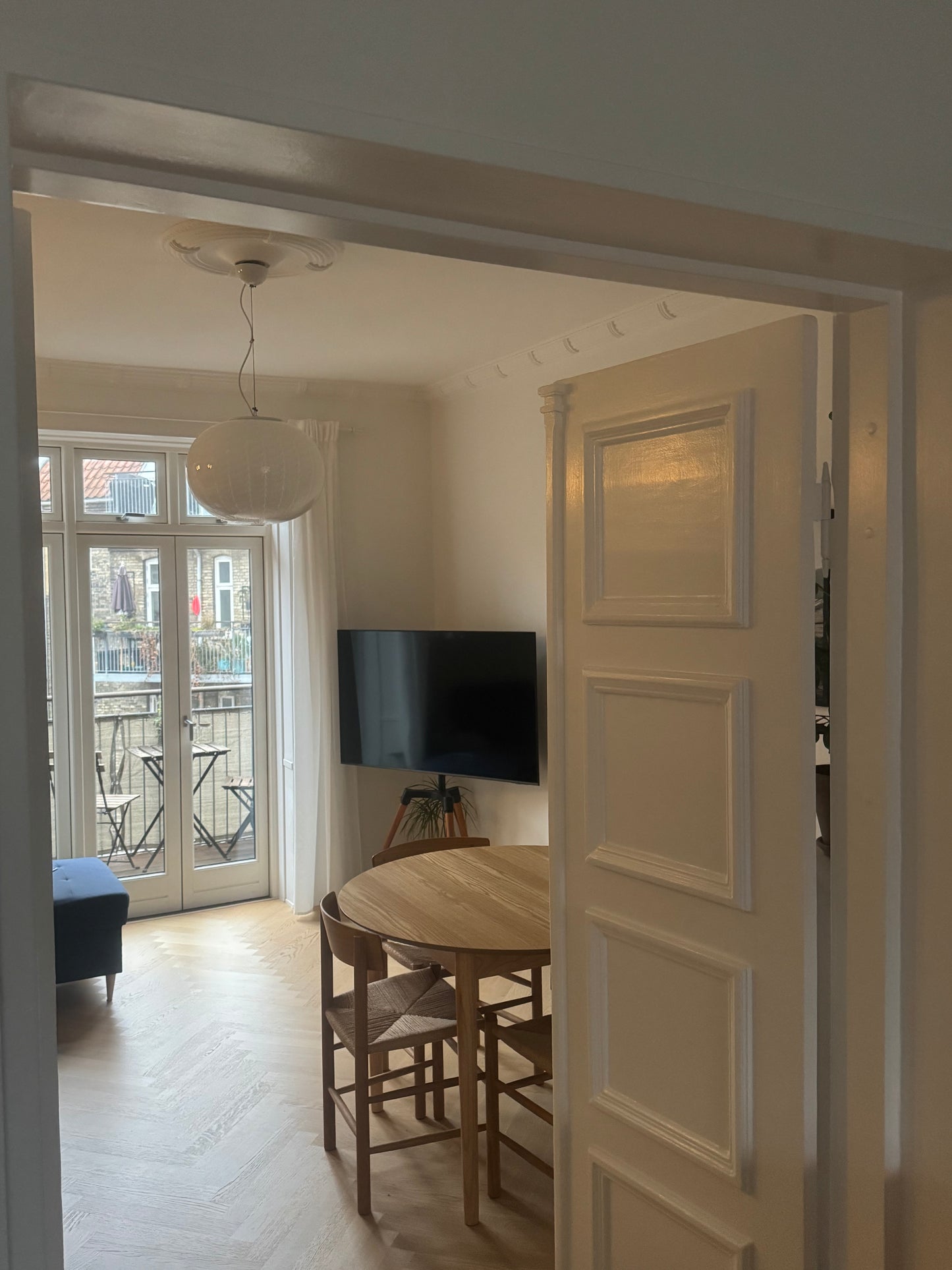 Vintage Murano pendant with peacock swirl, 43 cm