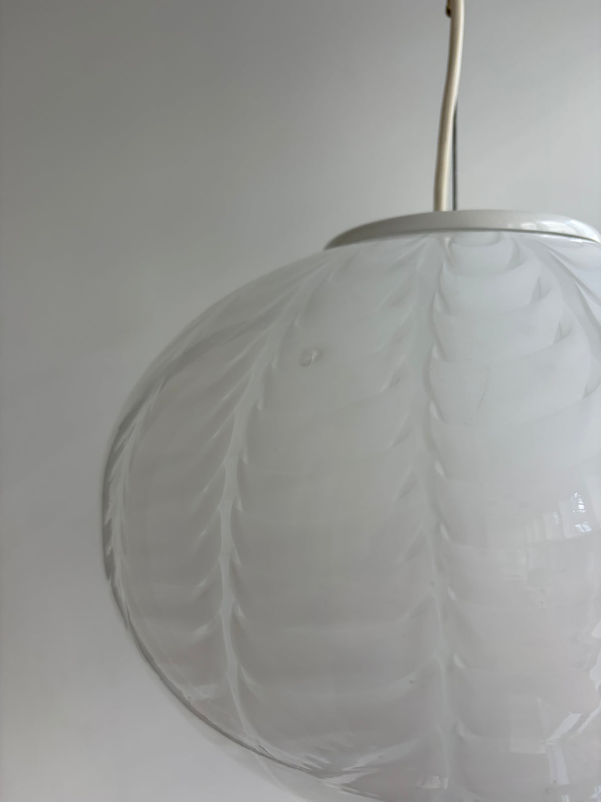 Smuk hvid vintage Murano peacock pendel, 37 cm