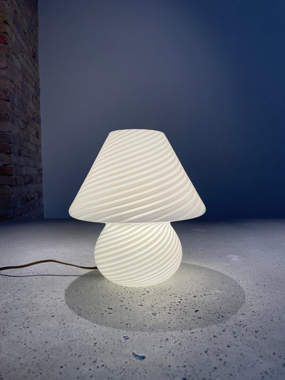 Vintage Murano mushroom in classic white swirl, 27 cm