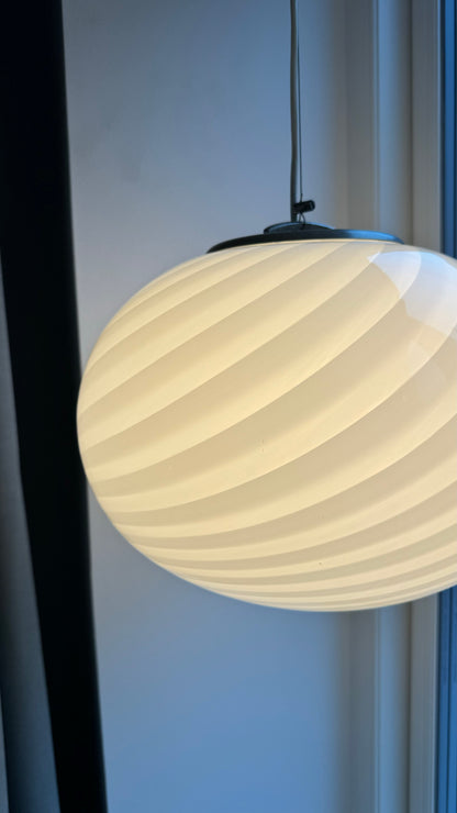 Murano oval pendant with white swirl, 35 cm