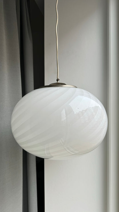 Murano oval pendant with white swirl, 35 cm