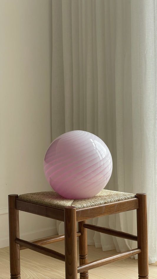 Lyserød Murano pendel med klassisk swirl, 30 cm