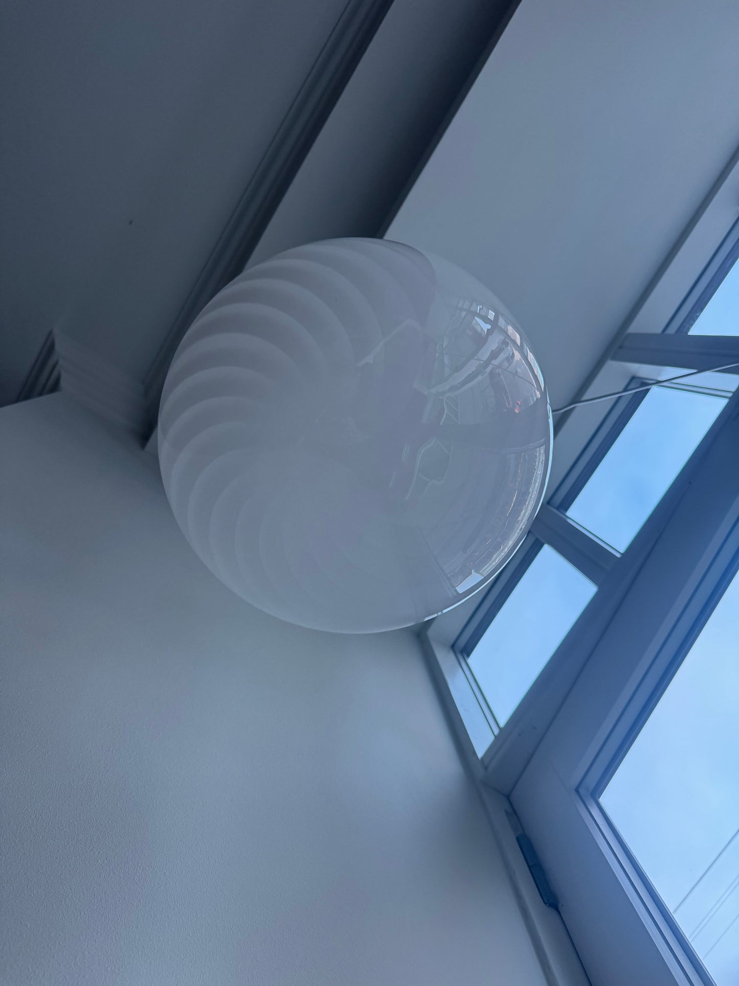 Oval white vintage Murano pendant lamp, 38 cm