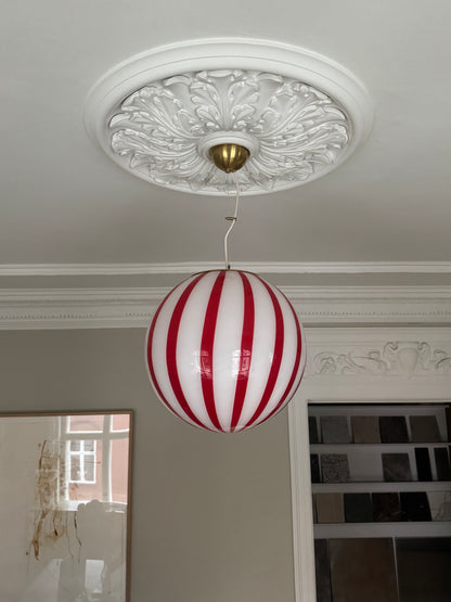 Murano candy pendant red/white swirl, 40 cm