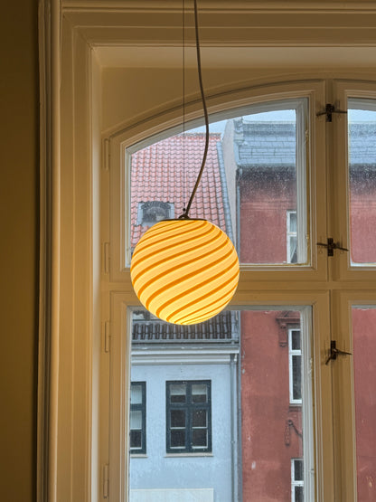 Round Murano pendant with yellow swirl, 20 cm