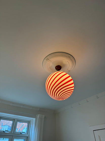 Smuk rød-stribet Murano pendel, 40 cm