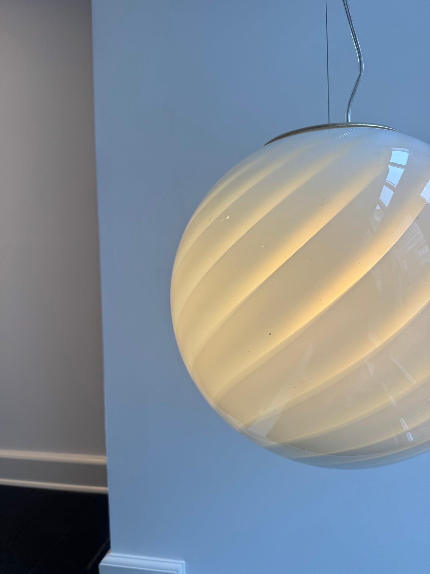 Stor rund lyseblå Murano pendel, 40 cm