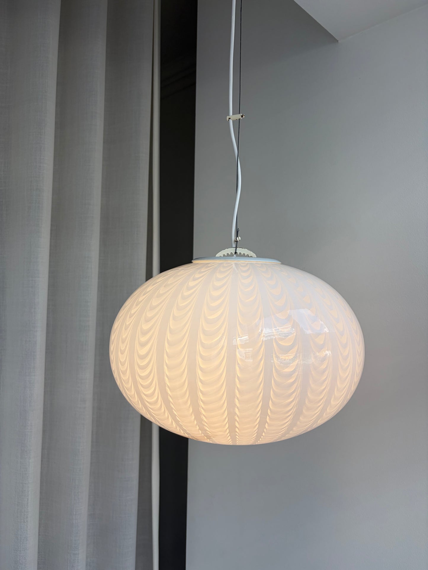 Large white vintage Murano peacock pendant light, 42 cm