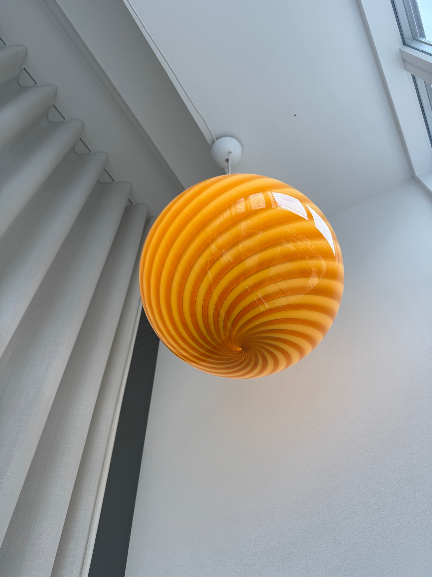 Rav/mørkegul Murano swirl pendel, 40 cm
