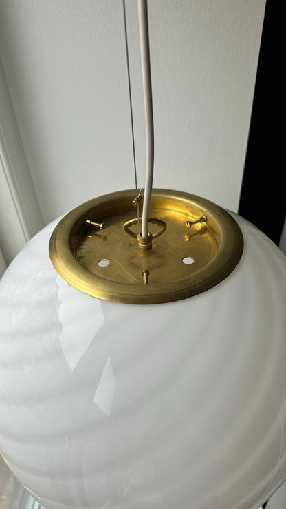 Murano pendant light round in classic white swirl, 40 cm