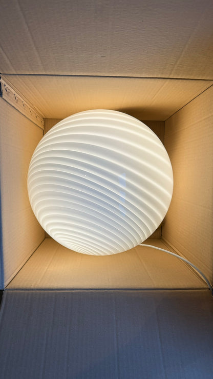 Murano pendant light round in classic white swirl, 40 cm
