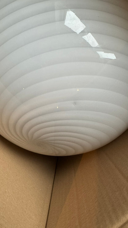 Murano pendant light round in classic white swirl, 40 cm