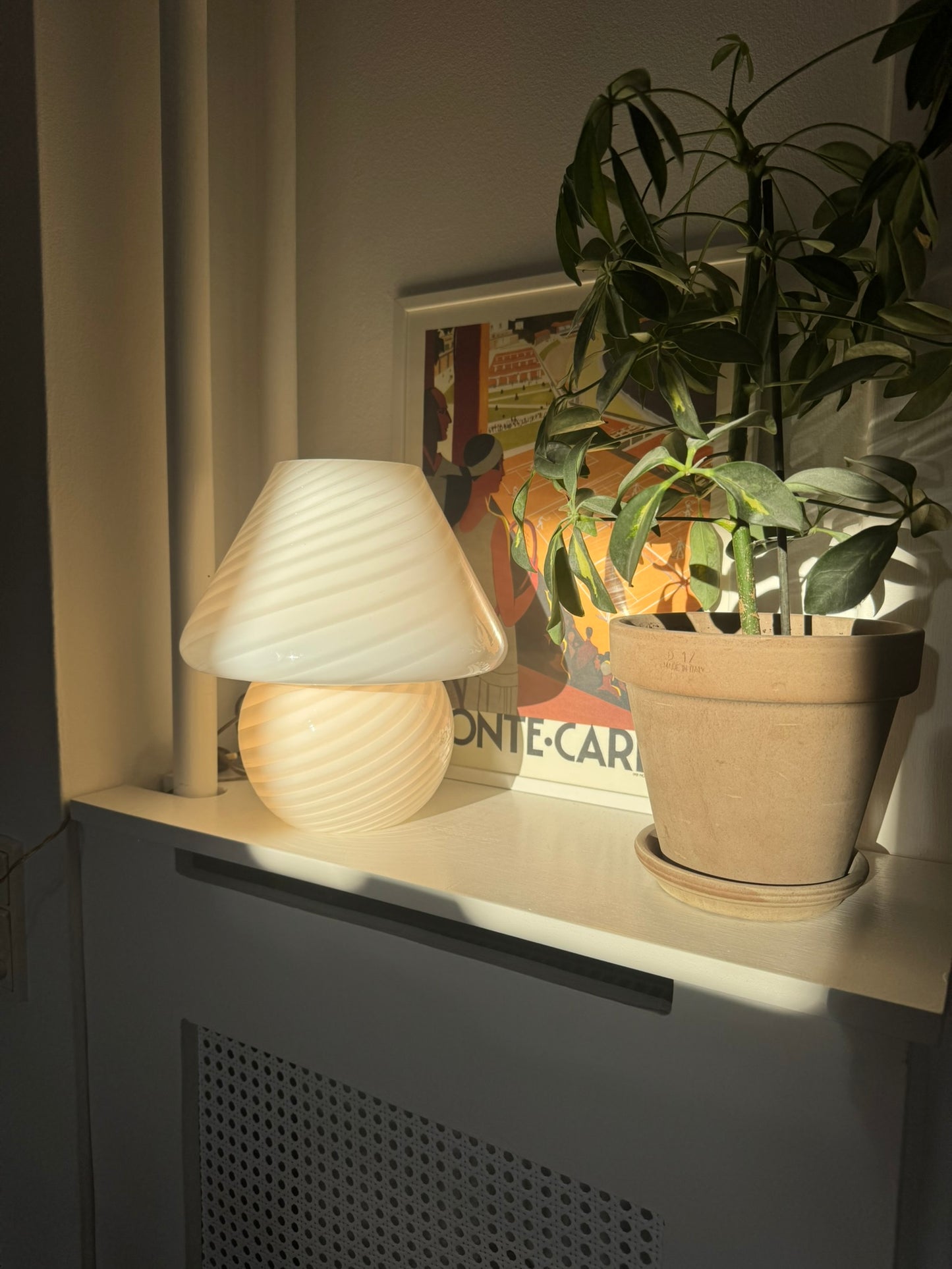 Vintage Murano mushroom i klassisk hvid swirl, 27 cm