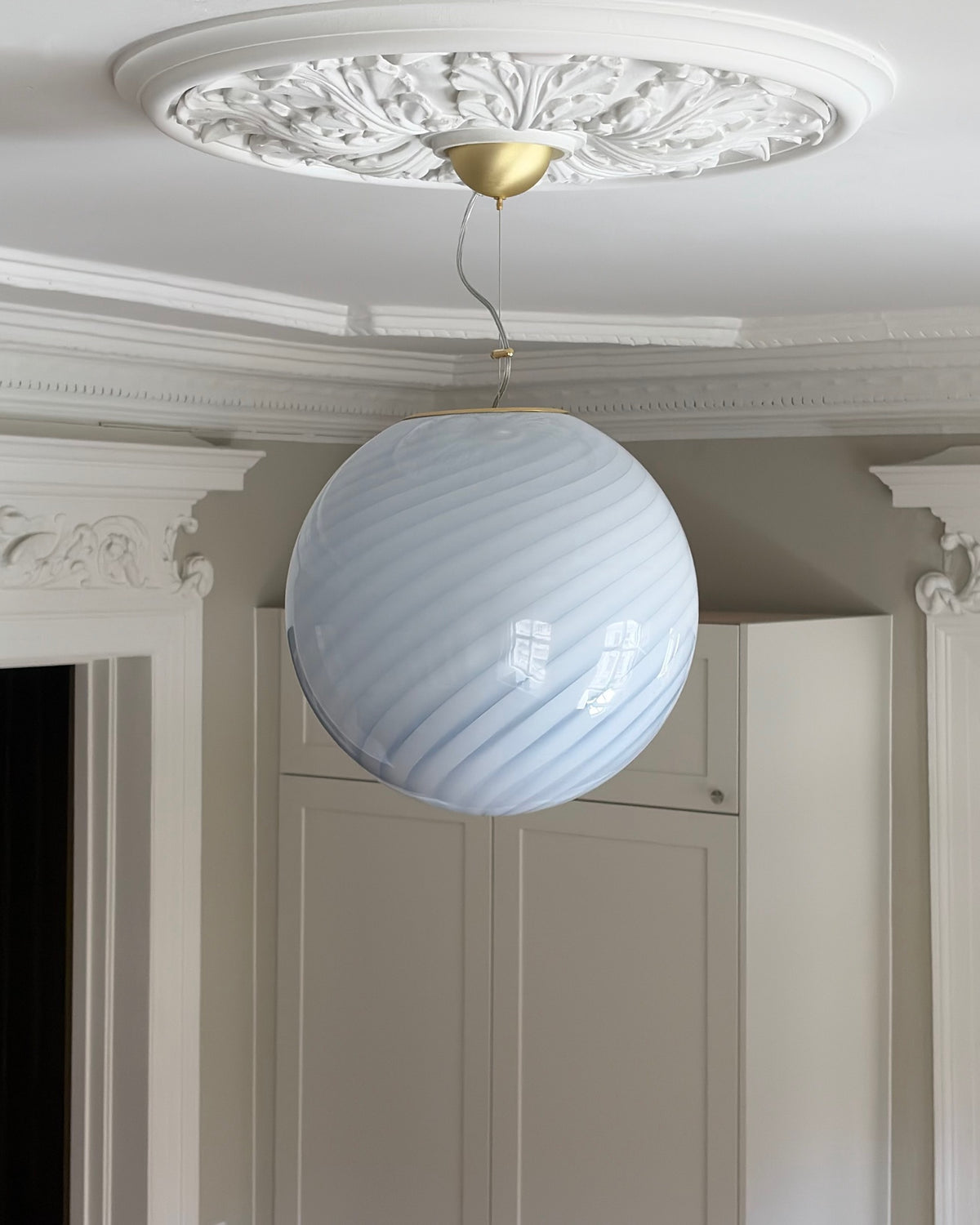 Murano loftlampe i lyseblå swirl, 40 cm