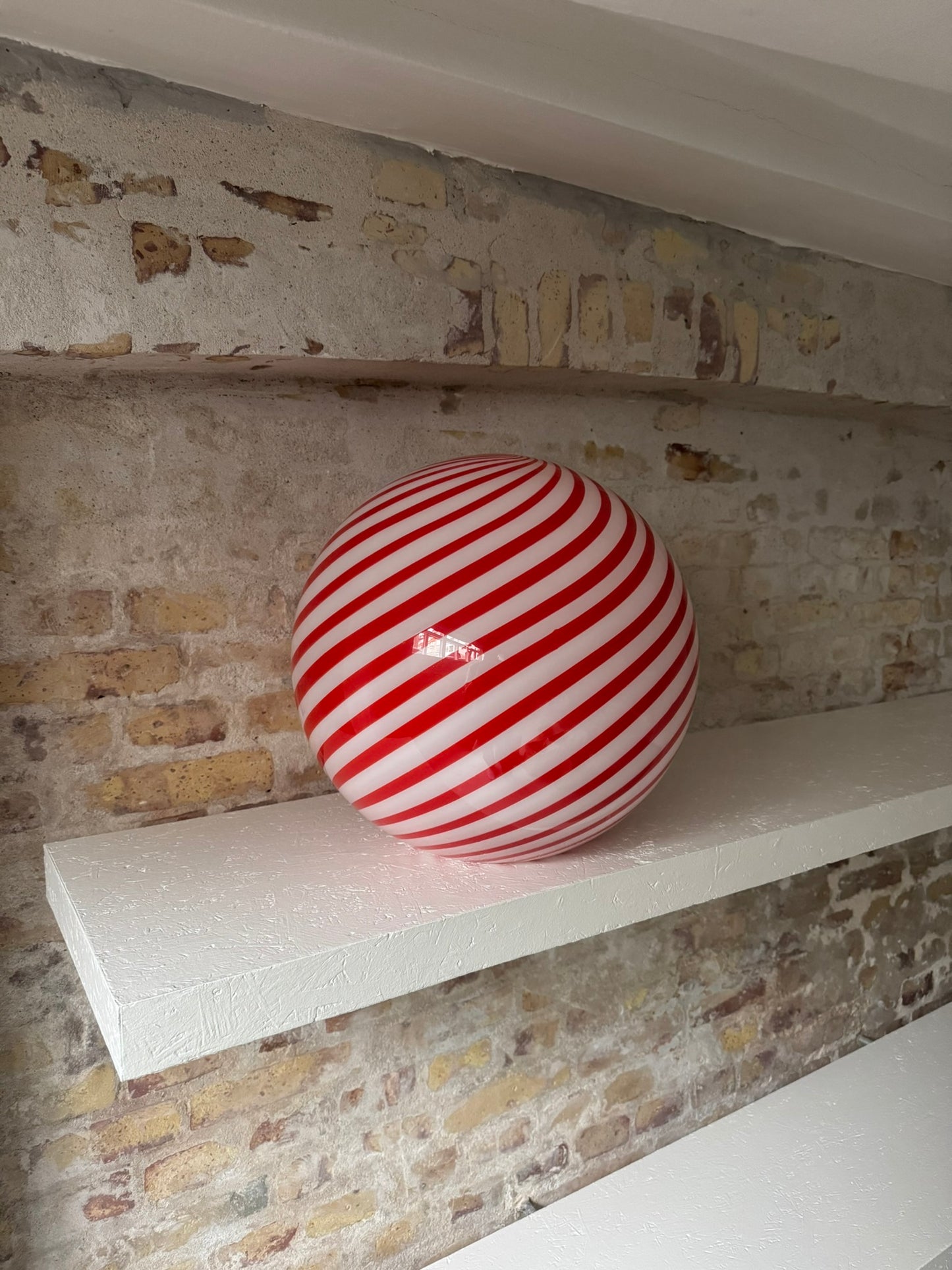 Beautiful red-striped Murano pendant lamp, 40 cm