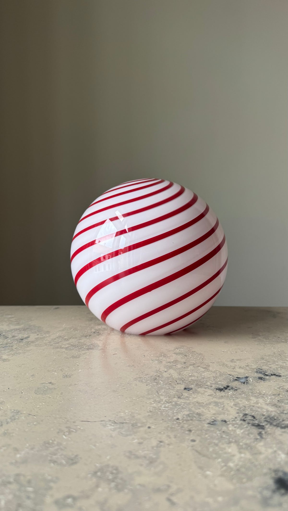 Cherry swirl candy Murano pendel, 20 cm